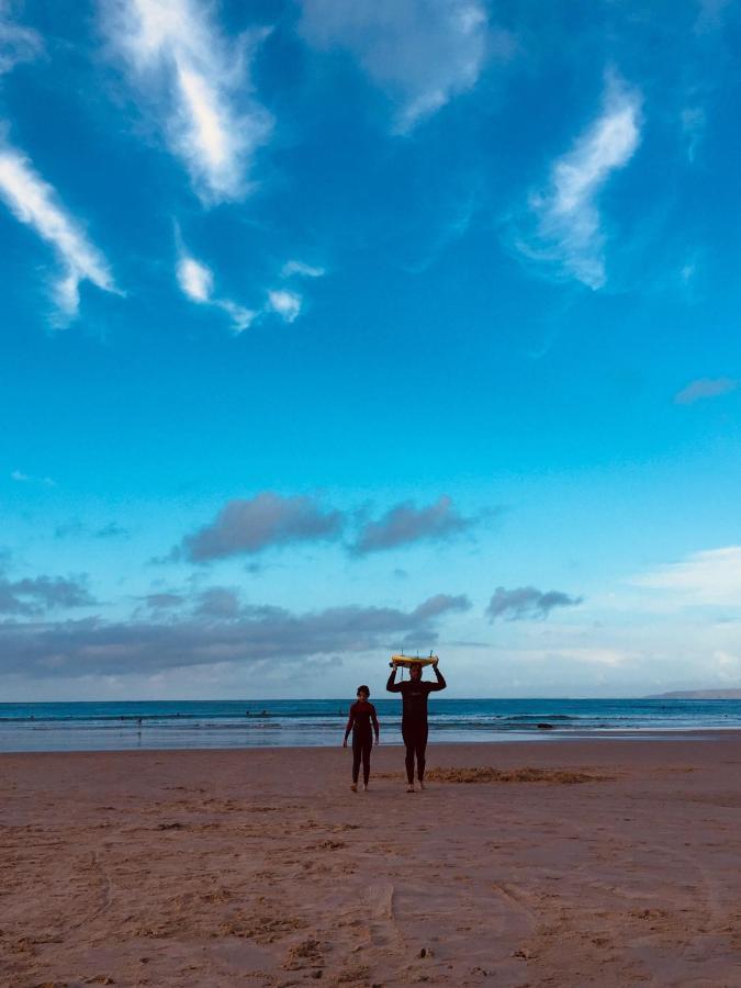 Bigboss Sharko - 400M From The Beach ペニシェ エクステリア 写真